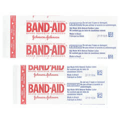 Band Aid, Adhesive Bandages, Assorted Sizes, Disney+ Star Wars™ The Mandalorian, 20 Bandages