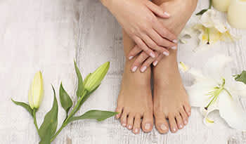 3 Simple Home Remedies for Clean Toes