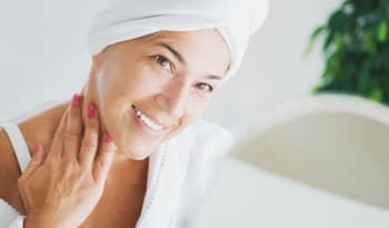 Natural Products to Keep Mature Skin Looking Glowy