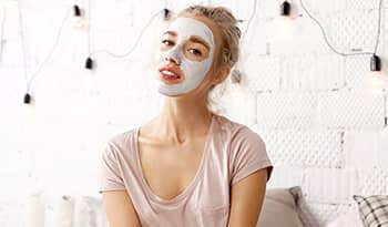 Устранение различных проблем кожи с помощью масок для лица