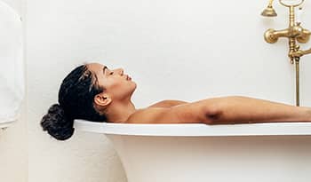 Los beneficios para la salud de tomar un baño mineral