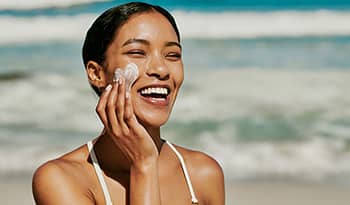 防曬乳的種類：哪一種最適合你？皮膚科醫生如是說