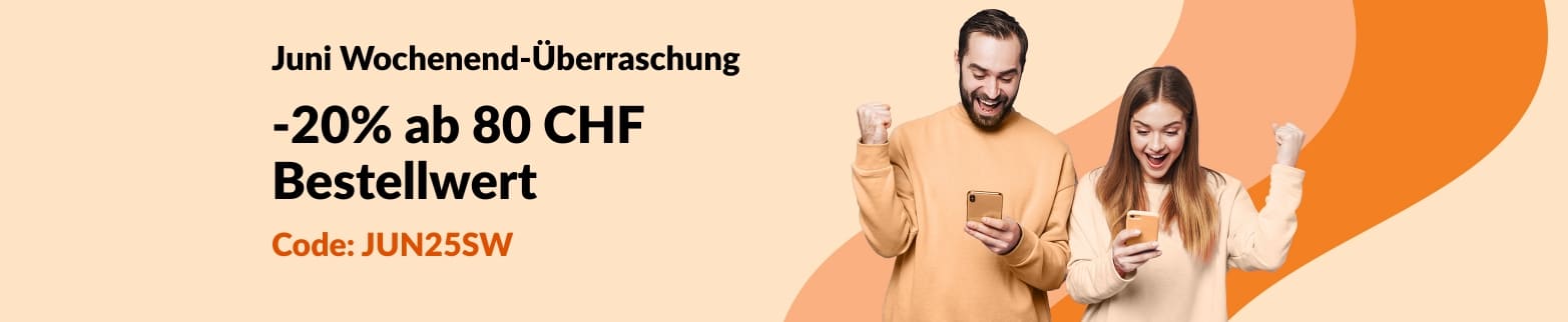 Aufgeregtes Paar beim Lesen über die Angebote bei iHerb im Juni: 20% Rabatt auf Bestellungen über 80 Franken mit dem Code JUN25SW