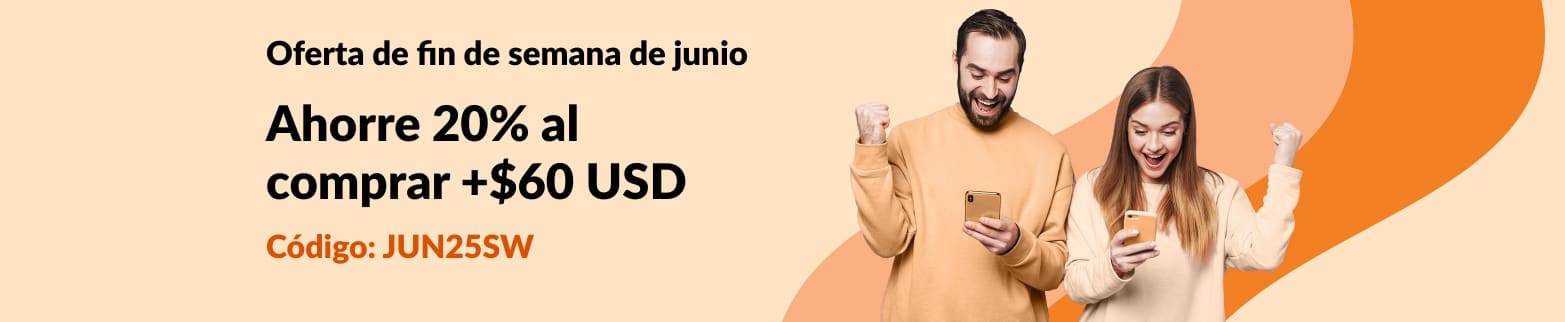 Pareja feliz viendo en la app de iHerb la oferta de bienestar de junio: Ahorre 20% al comprar más de $60. Código JUN25SW.