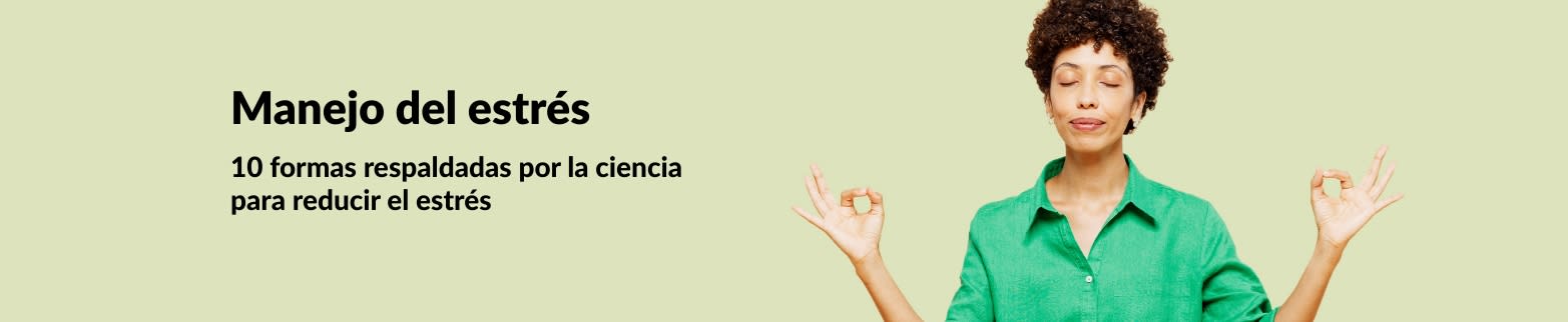 Mujer meditando con texto que promociona métodos respaldados por la ciencia para reducir el estrés, sobre un fondo verde pastel.