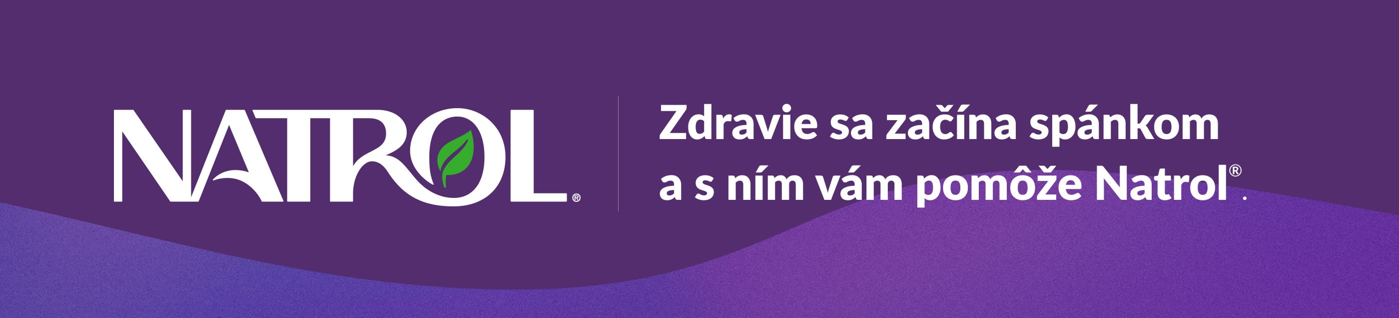 Logo Natrol na fialovom pozadí so sloganom: Zdravie sa začína spánkom a s ním vám pomôže Natrol®.