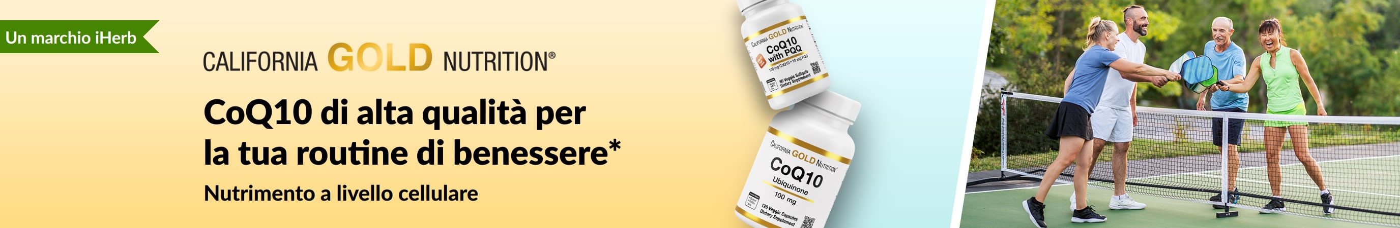 Integratori di CoQ10 di California Gold Nutrition per il benessere, con flaconi di prodotto e adulti sportivi che giocano a pickleball.
