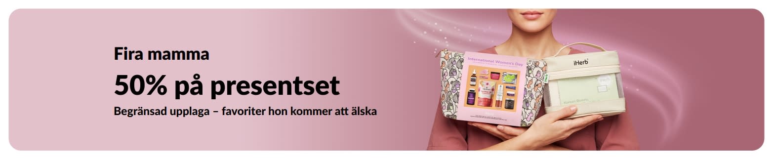 Fira mamma-banner med 50% på presentset med en kvinna som håller i iHerb skönhets- och hudvårdsset.