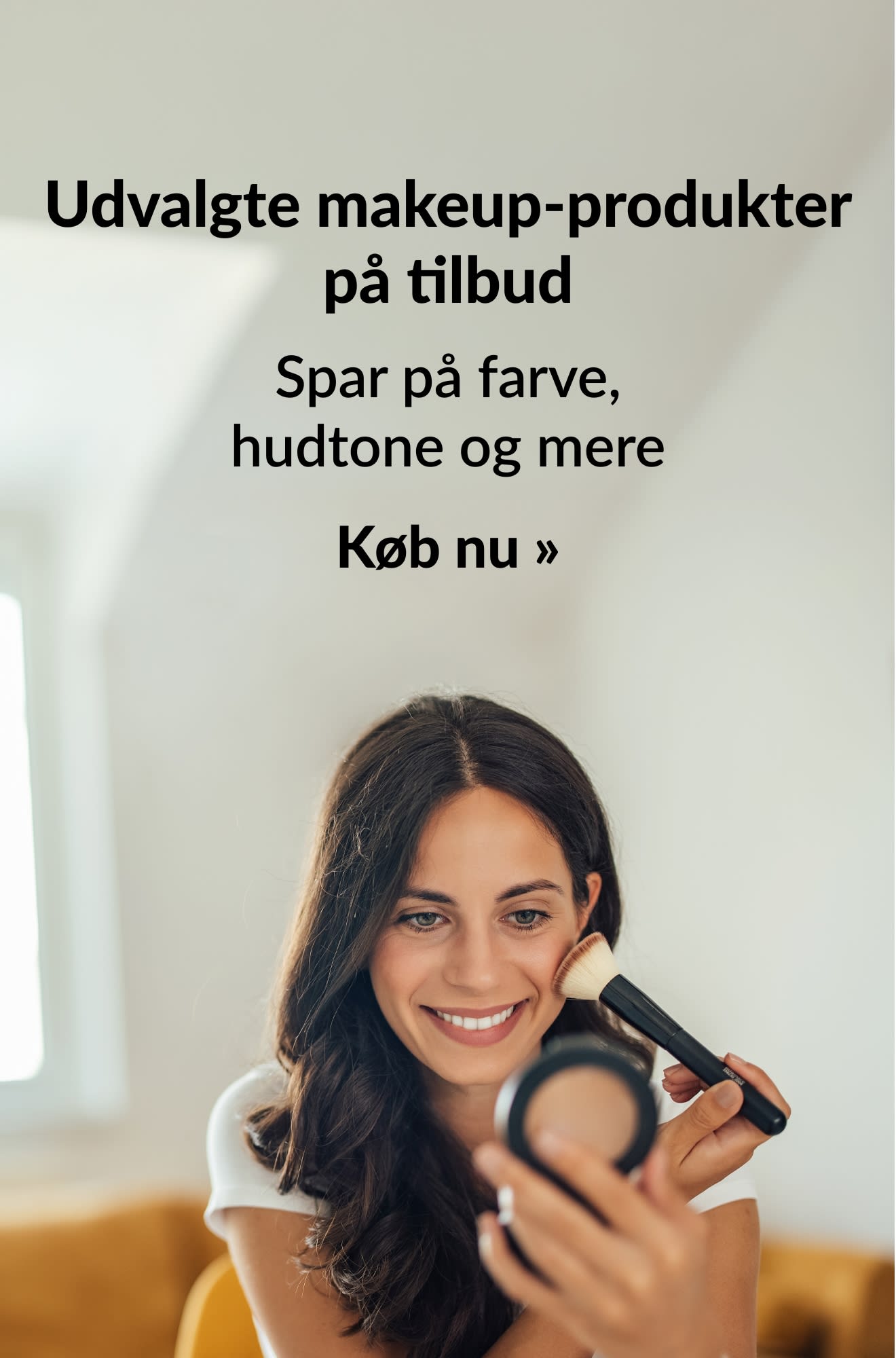 Banner, der reklamerer for uundværlige makeup-produkter på tilbud. Køb nu.