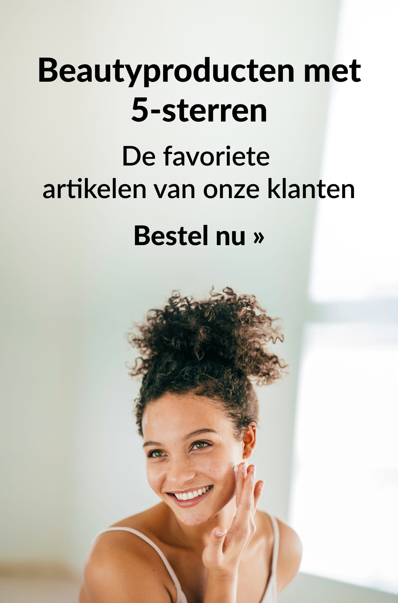 Banner met reclame voor 5-sterren beautyproducten. Shop nu.