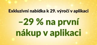 Banner k 29. výročí iHerb nabízející –29 % na první nákup v aplikaci s kódem 29NEWAPP zobrazující QR kód na mobilu.