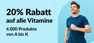 Lächelnder Mann beim Joggen neben einer Werbeaktion für 20% Rabatt auf alle Vitamine auf blauem Hintergrund.