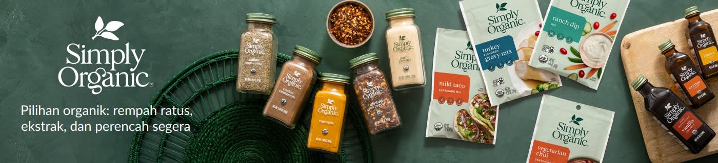 Sepanduk Simply Organic menampilkan rempah ratus, perasa dan perencah masakan dengan slogan “Pilihan organik rempah ratus, ekstrak dan perencah segera.”