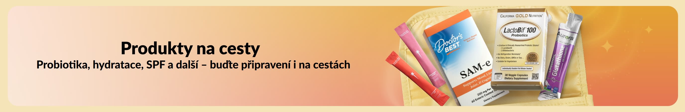Vícebarevný banner se zprávou Produkty na cesty na boku s různými cestovními produkty v toaletní tašce na druhé straně.