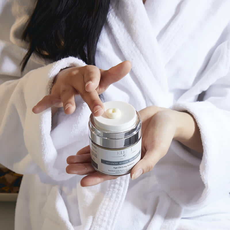 アドバンスド レチノール モイスチャライザー、Age-Defying Solution