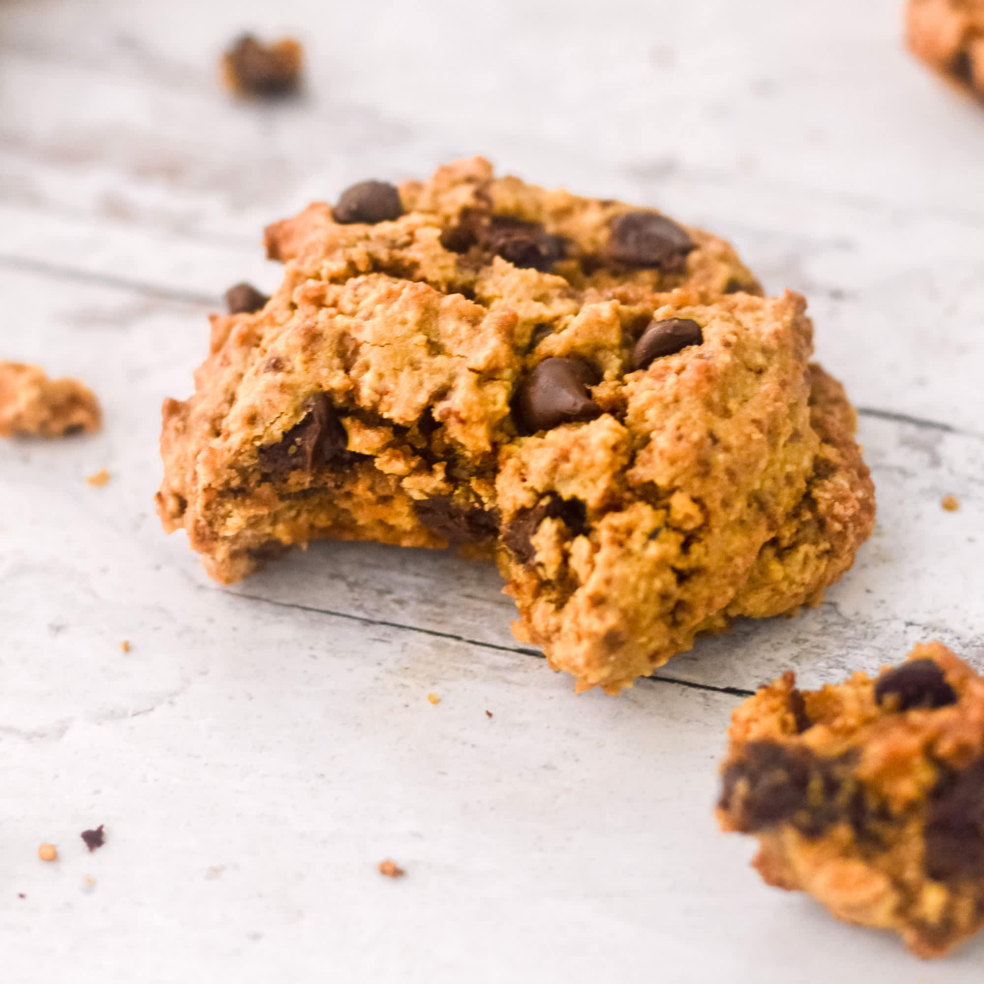 simple mills chocolate chip cookies