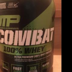 MusclePharm Combat Protein Powder - Cookies 'N' Cream, 4.2 Lbs (64 Servings)