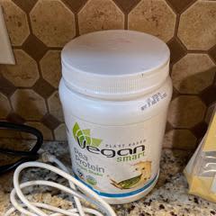 Pea Protein（ピープロテイン）ヴィーガンシェイク、バニラ味、540g