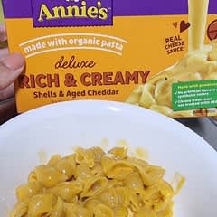 thumbnail image 2 of Annie's Deluxe Rich & Creamy Shells & Classic Cheddar Macaroni & Cheese... 2 of 9