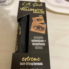 L.A. GIRL Volumatic Wimperntusche – Wasserdicht, Voluminös, Schwarz, Für Alle Hauttypen