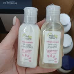 アサイベリーモイスチャライジングシャンプー、473ml（16液量オンス）