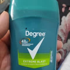 degree ディグリー　デオドラント　ワイルドウッズ　エクストリームブラスト Amazon.co.jp: ディグリー(Degree) メンズ 固形デオドラント