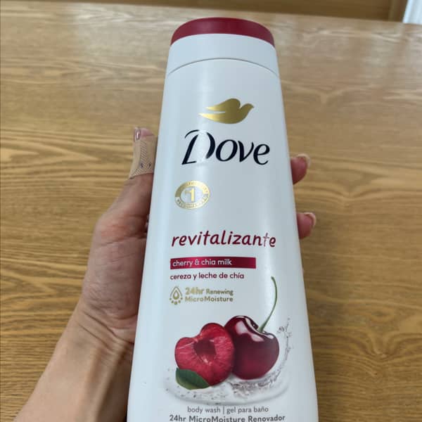 ページ 1 - レビュー - Dove, Revitalize Body Wash, Cherry + Chia