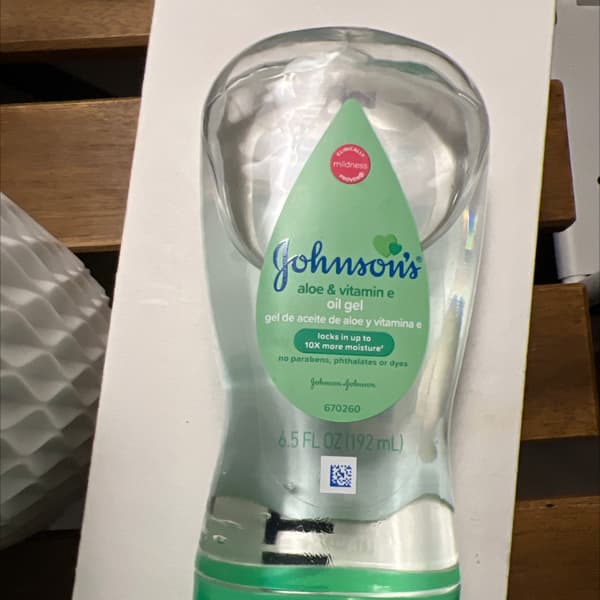 Johnson's Baby Body Oil Gel Johnson's Baby Oil Gel With Aloe Vera & Vitamin  E - Hypoallergenic, 6.5 Fl Oz Johnson Baby Oil Gel