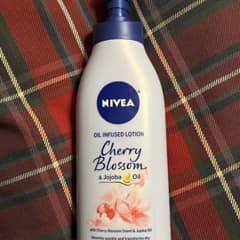 オイルインフューズドローション、チェリーブロッサム＆ホホバオイル