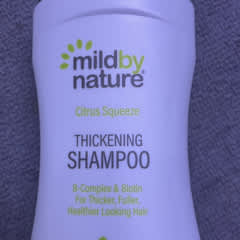 シックニングシャンプー×4本　シックニングコンディショナー×1本　ビタミンB シックニングシャンプー、ビタミンBコンプレックス＆ビオチン