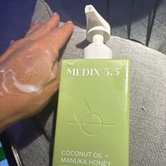 Crème Hydratante Et éclaircissante MEDIX 5.5 - Huile De Coco, Miel De Manuka, 444 Ml