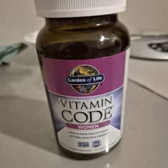 Vitamin Code®（ビタミンコード）、女性向けの自然食品マルチビタミン  