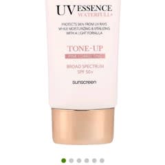 ページ 1 - レビュー - d'Alba, UV Essence Waterfull+ Sunscreen