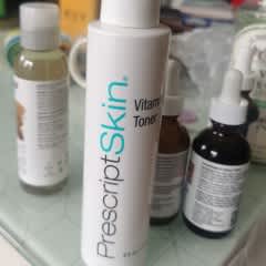 PrescriptSkin Vitamin C Toner 4本セット 54.jpg