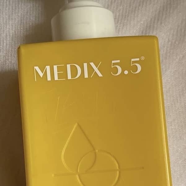 Lait Corporel Blanchissant MEDIX 5.5 - Vitamine C & Curcuma - 444 Ml