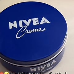 にべあ Amazon.co.jp: NIVEA リップバーム チェリー＆ブラックベリー