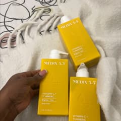 Savon Medix5.5 Vitamine C & Curcuma - Éclaircissant Anti-imperfections 200g - Neuf