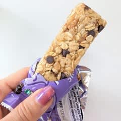 オーガニック チュウイー グラノーラバー、チョコレートチップ、6本