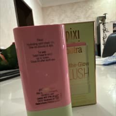 オン - ザ - グロウ ブラッシュ、ティンテッド モイスチャー