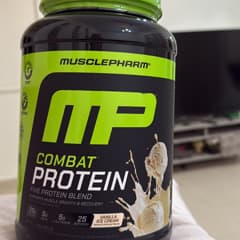 コンバットプロテイン 2268g　珍しいバニラ味 65.jpg
