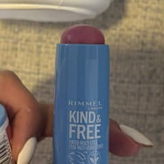 KIND & FREE Tinted Multi Stick – 5 G, Vegan, Für Wangen & Lippen