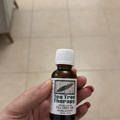 ティーツリーオイル .5 液量オンス (15 ml)