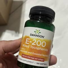 Vitamine E Swanson Natural 200 UI - Boîte De 100 Gélules, Complément Alimentaire