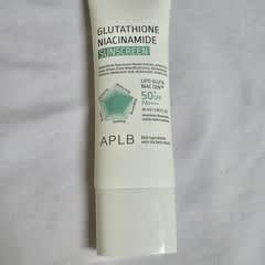 glutathione injections services APLB Glutathione Niacinamide Sunscreen SPF 50+ PA++++ (Ingredients main image 0