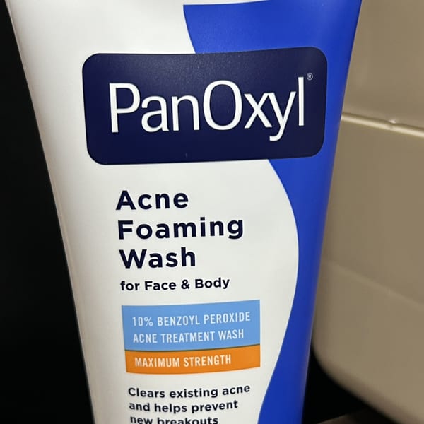 صورة غسول PanOxyl لحب الشباب