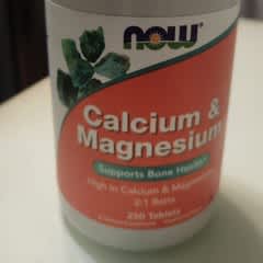NOW Foods Calcium & Magnesium 250 Tablets - Vegan, Kosher, GMP Quality Assured, Exp 12/2029
