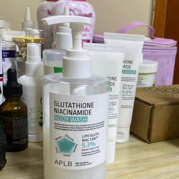 Page 1 - Reviews - APLB, Glutathione Niacinamide, Body Wash, 10.14 fl oz  (300 ml)