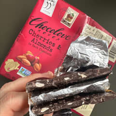 ページ 1 - レビュー - Chocolove, Cherries & Almonds in Dark