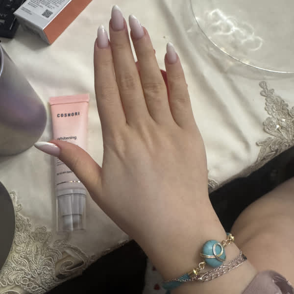 cosnori whitening dress tone up cream Tone-Up , Brighten and even out your complexion with COSNORIs award-winning tone-up cream. Enriched with niacinamide and plant-based extracts like cherry blossom This vegan COSNORI Your Skin Dress Tone